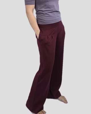 Ušila jsem si nové kalhoty a musím říct – nosí se skvěle! Pokud se vám líbí, můžu připravit střih i pro vás. Stačí dát...